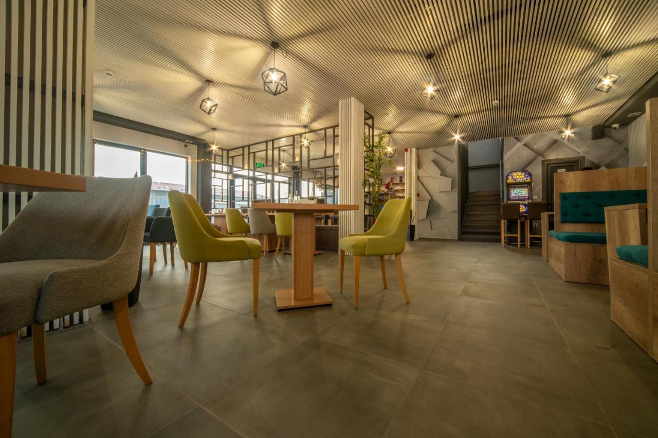 Amd Union Caffe & Rooms Kruševac Esterno foto
